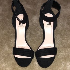Signature Heels - Women’s US size 8 - Black
